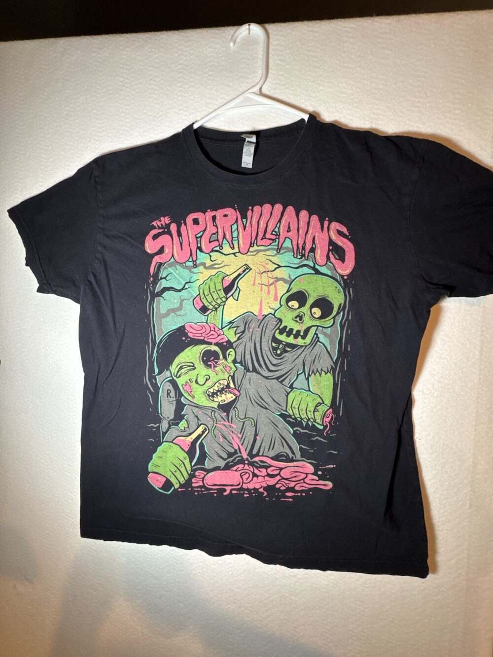 The Supervillains Zombie Brains Graphic Band T-Shirt - Picture 1 of 2